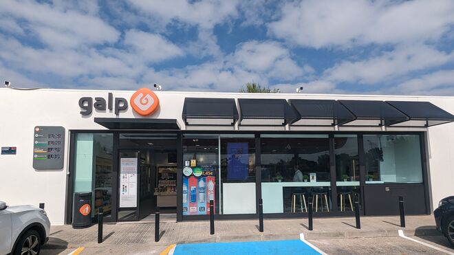 Fotos del nuevo concepto de tienda y cafetería Hub de las estaciones de servicio Galp