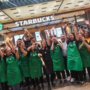 Starbucks inaugura su séptima tienda en Sevilla
