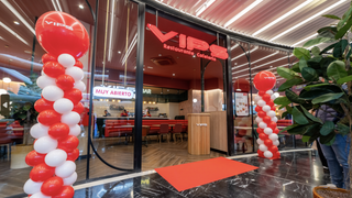 Vips inaugura un nuevo restaurante en el centro comercial Vallsur de Valladolid
