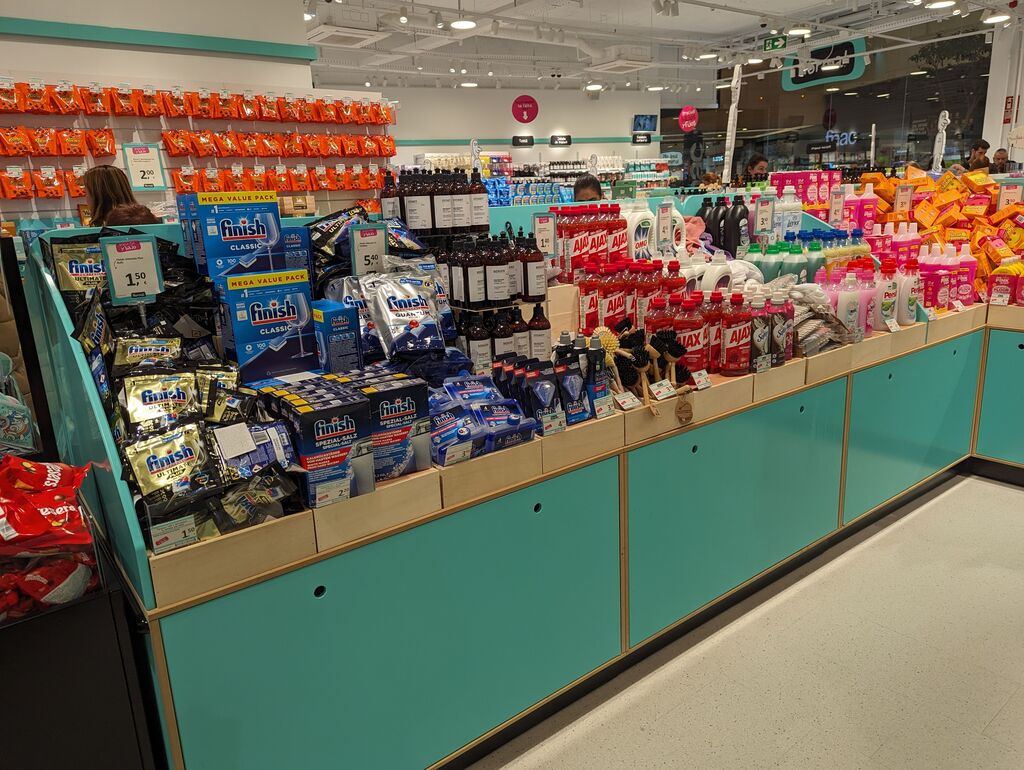Galería de fotos de Normal, la sobresaliente cadena danesa de productos de gran consumo