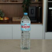 Bezoya lanza una nueva botella de 1,5L más sostenible