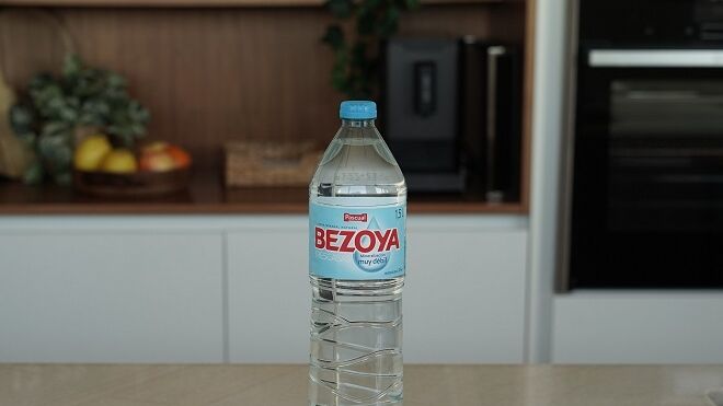 Bezoya lanza una nueva botella de 1,5L más sostenible
