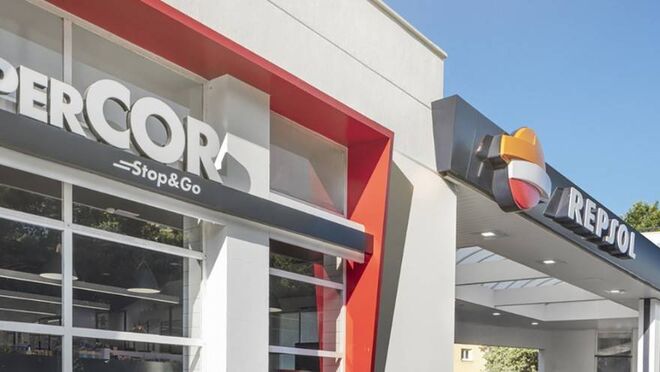 El Corte Inglés vende a Repsol su 50% en Gespevesa, que gestiona 40 tiendas Supercor Stop&Go